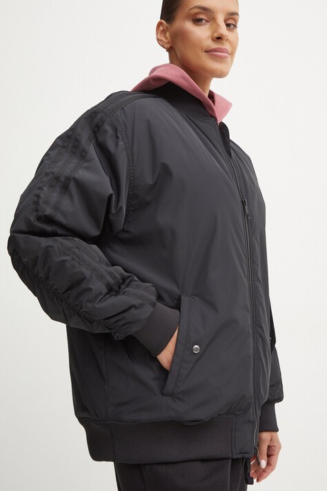 Μπουφάν bomber adidas Originals γυναικείο, χρώμα: μαύρο, IW8422