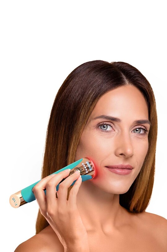 Home SPA Συσκευή αντιγηραντικής θεραπείας FOREO FAQ™ 102 F0112 τιρκουάζ