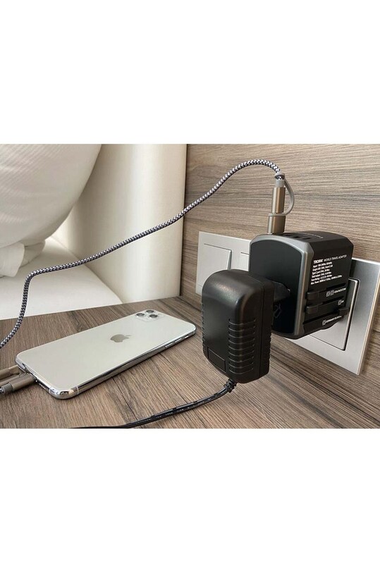 Αντάπτορας TROIKA World Travel Adapter μαύρο TRTRA45.BK