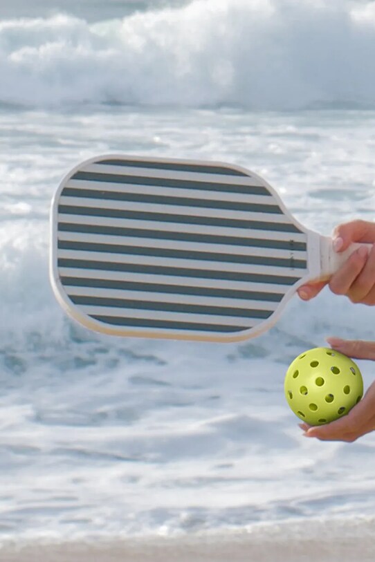 Σετ ρακέτες και μπάλα θαλάσσης SunnyLife Pickleball Set The Vacay Olive S51WPBOL πράσινο