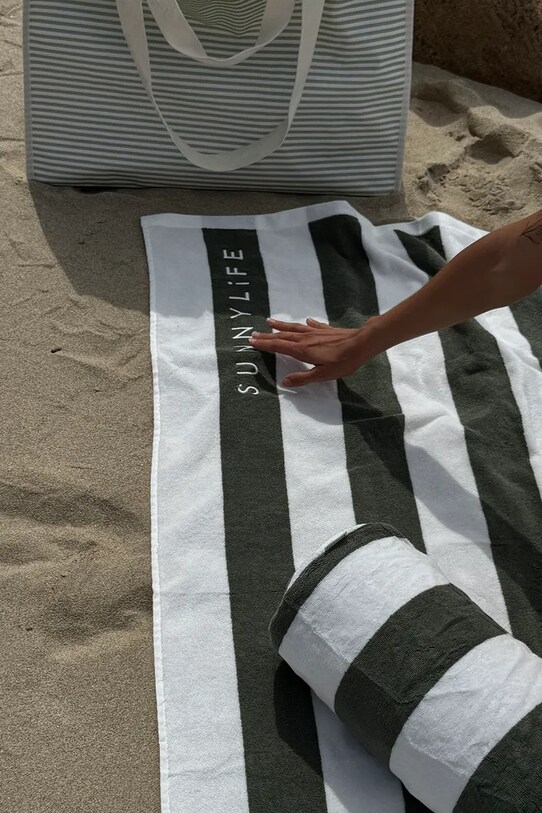 Πετσέτα παραλίας SunnyLife The Vacay Olive Stripe S51TOWGR πράσινο