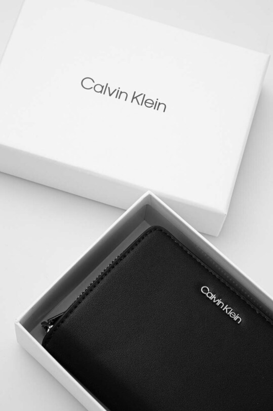Πορτοφόλι Calvin Klein μαύρο K60K610300