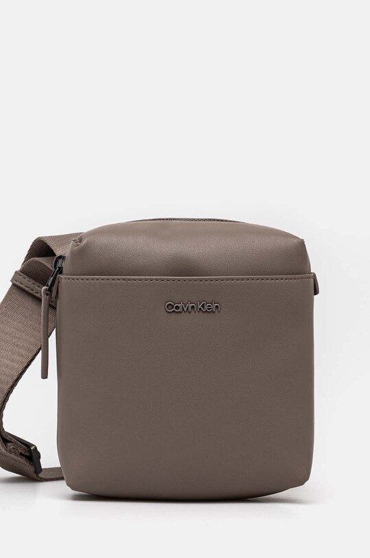 Σακίδιο Calvin Klein απομίμηση λείου δέρματος μπεζ K50K512183