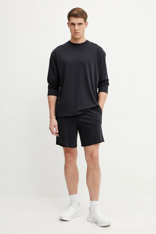 Μπλούζα Under Armour 1382890 μαύρο SS25