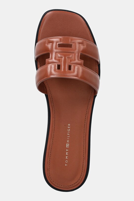 Δερμάτινες παντόφλες Tommy Hilfiger TH LOGO STRAP MULE καφέ FW0FW08671