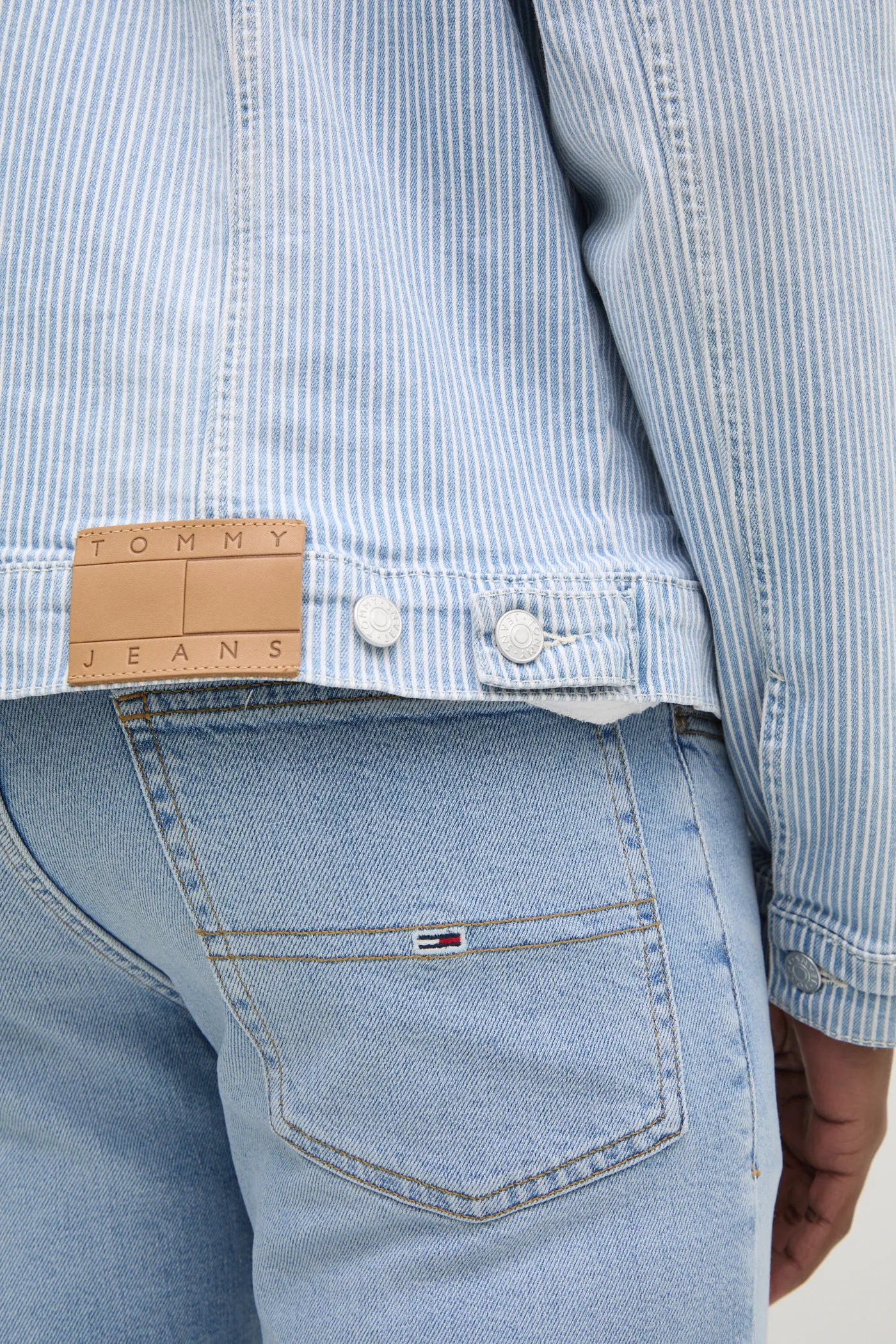 Τζιν μπουφάν Tommy Jeans DM0DM21048 μπλε
