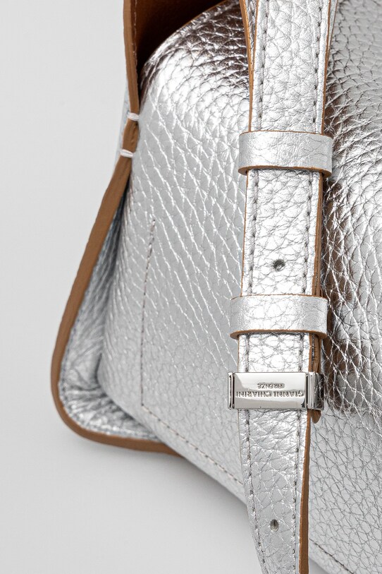Δερμάτινη τσάντα Gianni Chiarini PENELOPE ασημί BS.11350.RNGDBL