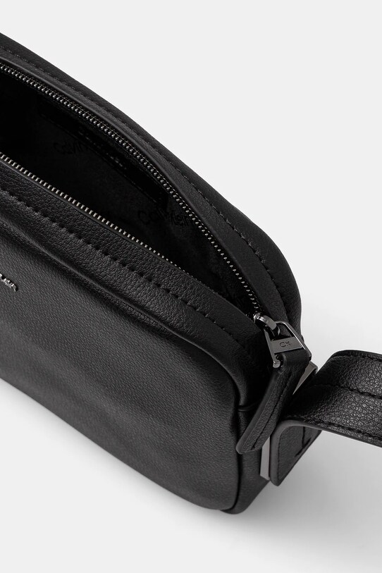 Σακίδιο Calvin Klein μαύρο K50K512905