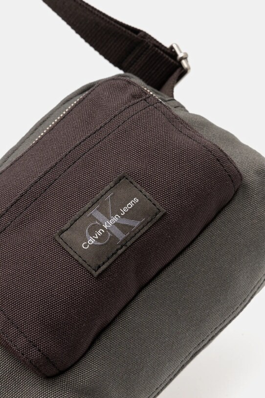 Σακίδιο Calvin Klein Jeans πράσινο LV04G3092G
