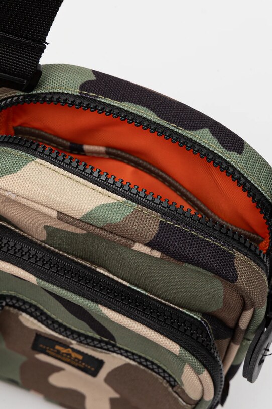 Σακίδιο Alpha Industries Label Messenger Bag S 156941 πράσινο