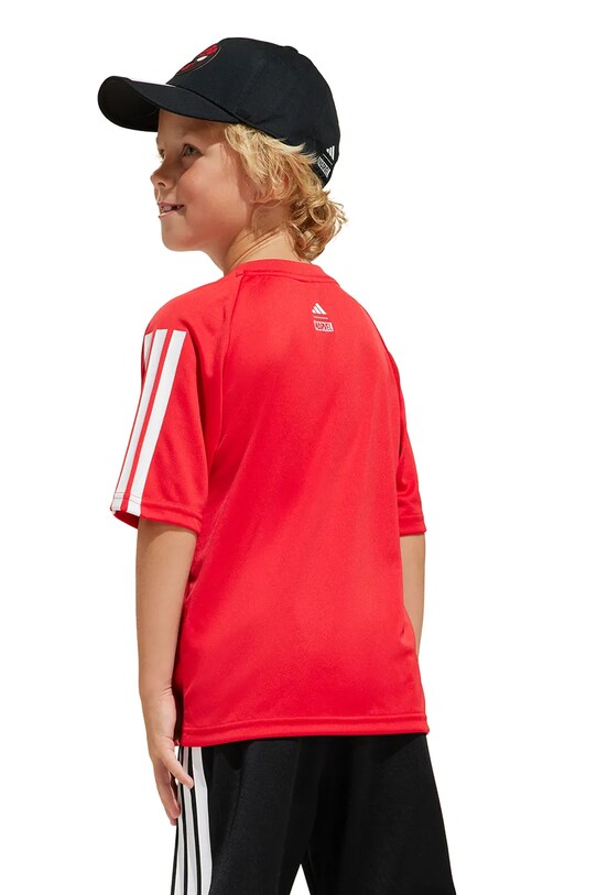 Παιδικό μπλουζάκι adidas MRVL κόκκινο JF3654
